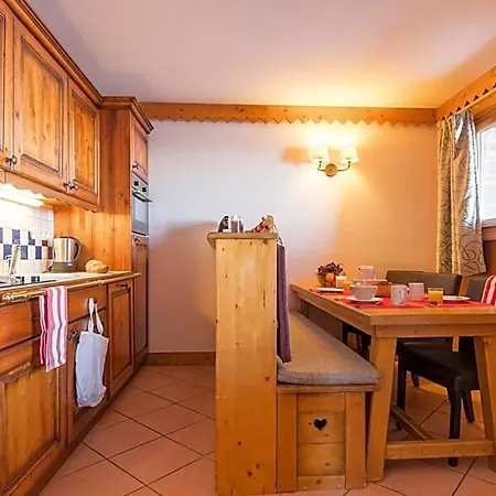 Pierre & Premium Les Hauts Bois איימה