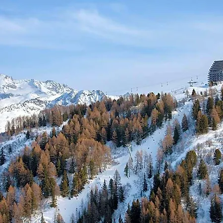 Pierre & Premium Les Hauts Bois מלון 4*
