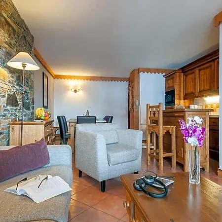 Hotel Pierre & Premium Les Hauts Bois 4*